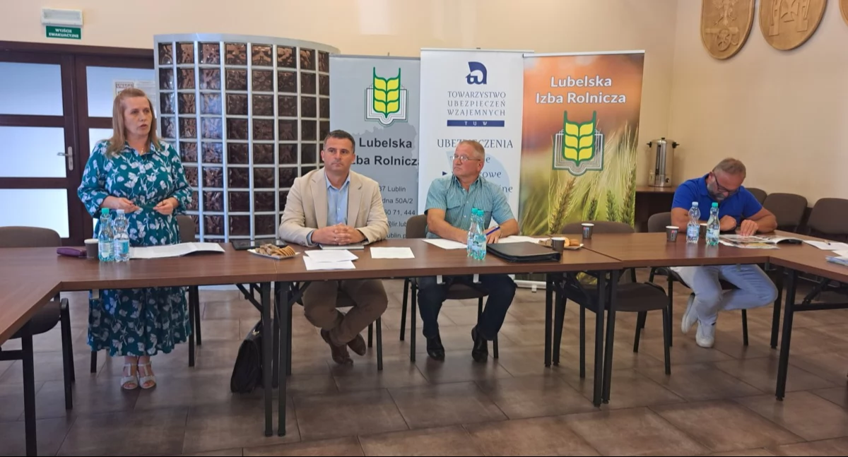 Rolnicy z powiatu łukowskiego poznali nowe uprawnienia i zalecenia dotyczące ochrony roślin