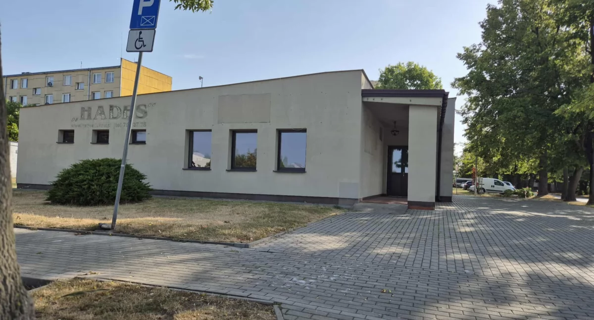 W lokalu po „Hadesie” powstanie kwiaciarnia. Zmiana obok cmentarza w Łukowie