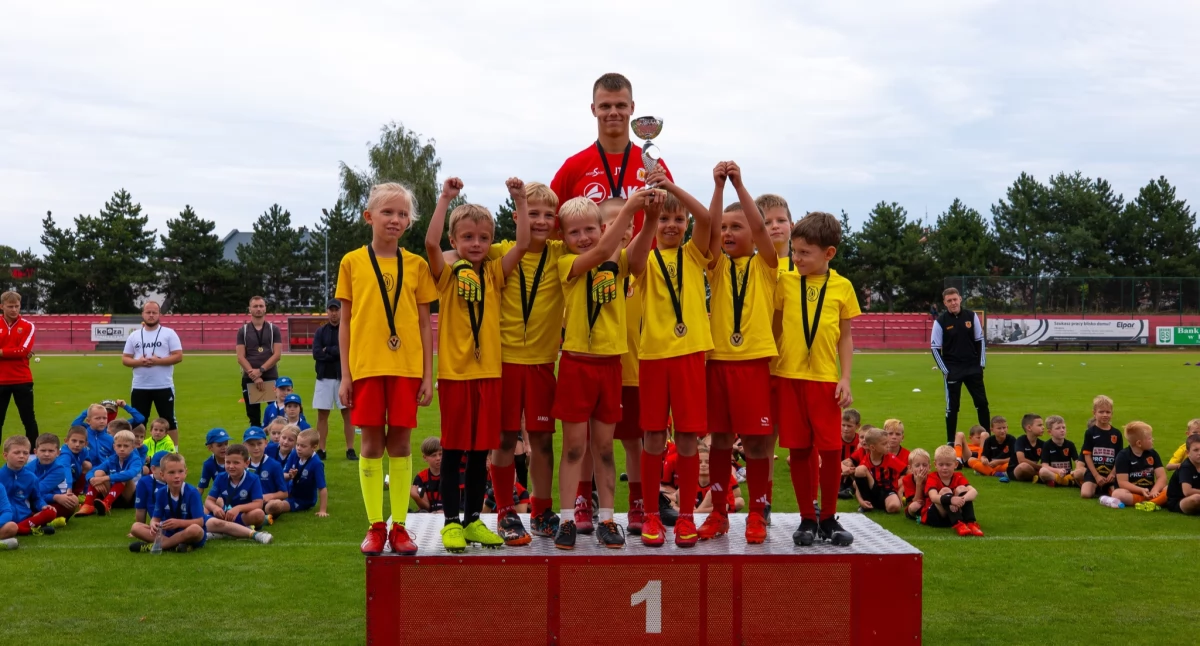 Młodzi piłkarze z Łukowa podbili Victoria Cup w Parczewie!