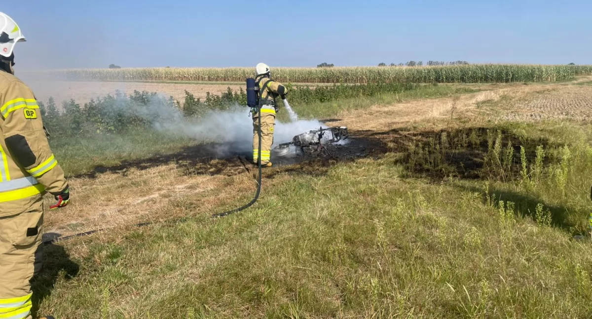 Pożar skutera w gminie Wojcieszków. Interweniowała straż pożarna i policja
