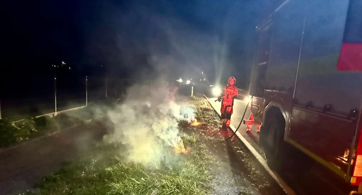Kolejny pożar w powiecie łukowskim. Strażacy interweniowali przy DW 807