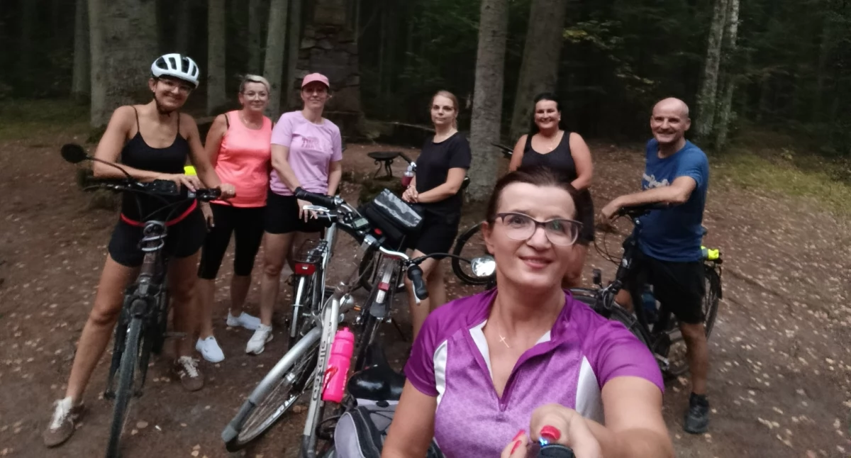 Rowerowa tradycja Koła Gospodyń Wiejskich w Świdrach. 38 km w rezerwacie Jata