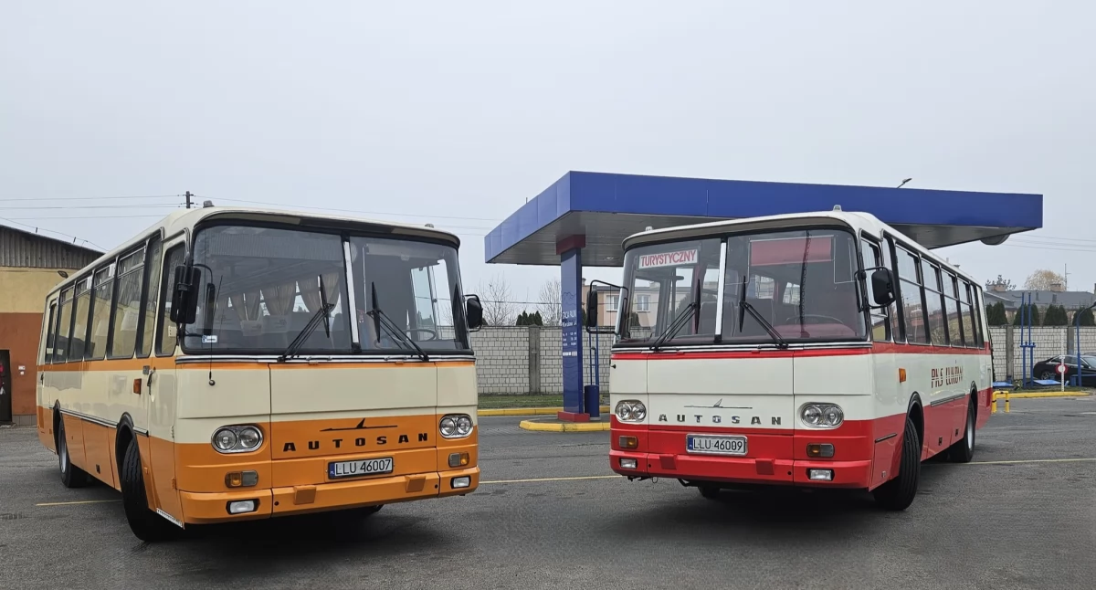Legendy na kołach. Dwa Autosany spotkały się w Łukowie