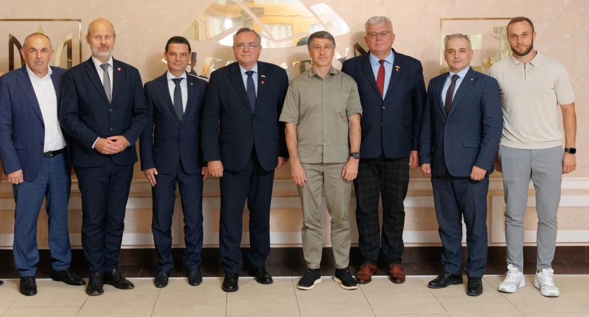 Lubelskie i Zakarpacie otworzyły nowoczesne centrum sportowe i bursę dla dzieci z rodzin dotkniętych wojną