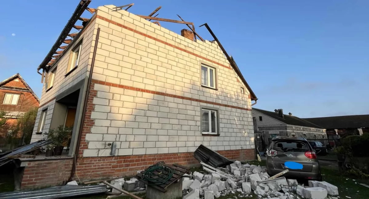 Zestrzelony dron zniszczył dom we Wyrykach-Woli. Trwa zbiórka na odbudowę