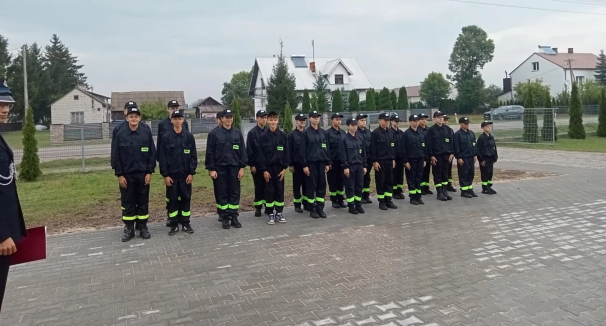 Nowe pokolenie strażaków w Jarczewie! Młodzi druhowie złożyli ślubowanie