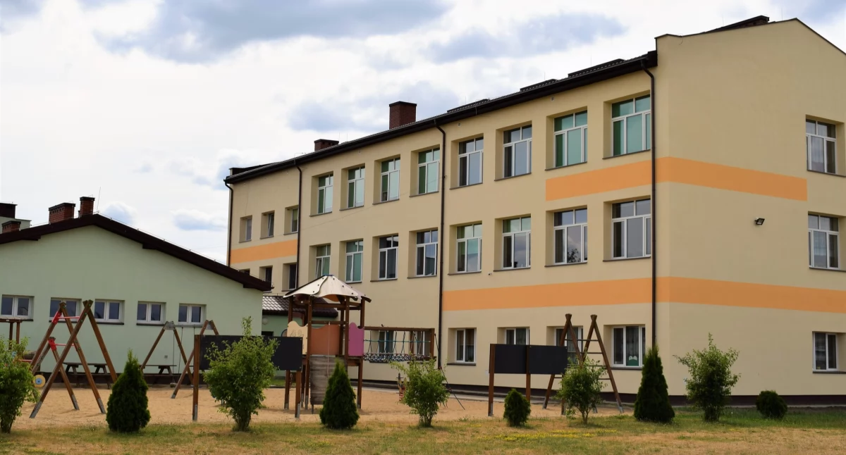 Szkoła w Szyszkach zyska nowe życie! Ponad 129 tys. zł na modernizację i przedszkole