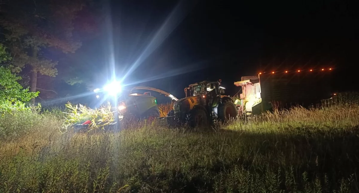 Tragedia Sieczkarnia zahaczyła o linię energetyczną. 28-latek trafił do szpitala