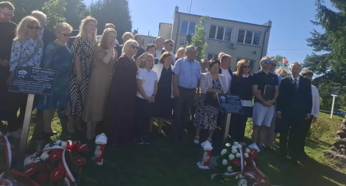 Dęby Pamięci posadzone w Woli Mysłowskiej. Uhonorowano ofiary Zbrodni Katyńskiej