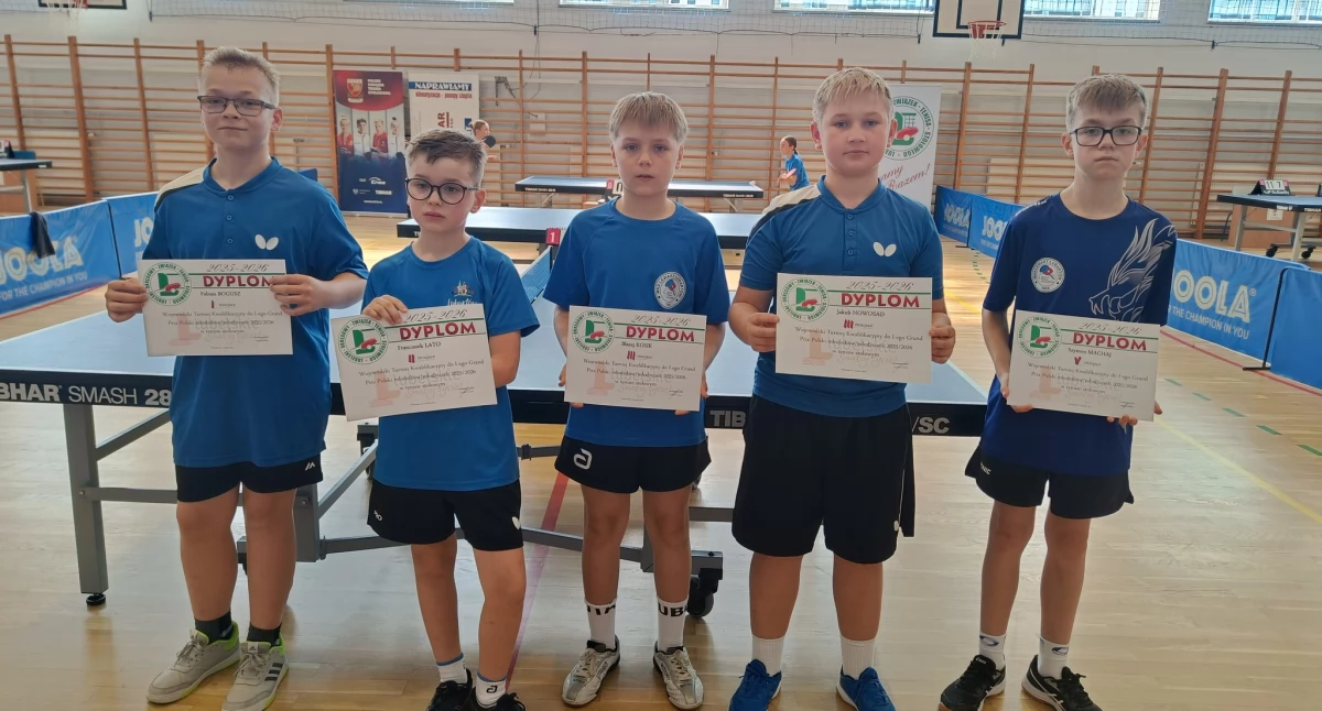 Fabian Bogusz z Huty Dąbrowy jedzie na Grand Prix Polski w tenisie stołowym