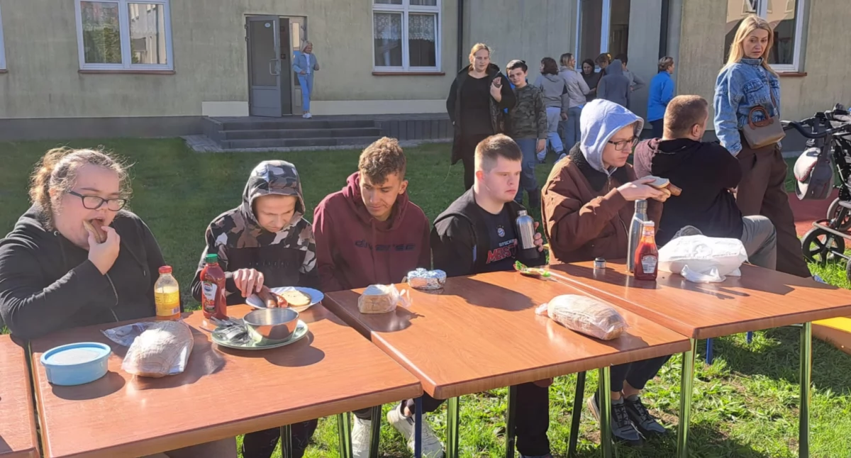 Grill, tańce i pieczone ziemniaki. Tak bawili się wychowankowie w Łukowie!