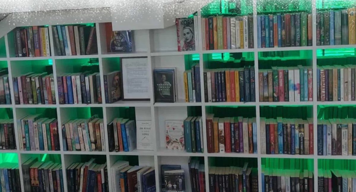 Nowe książki w Serokomli! Biblioteka dostała 5 tys. zł wsparcia