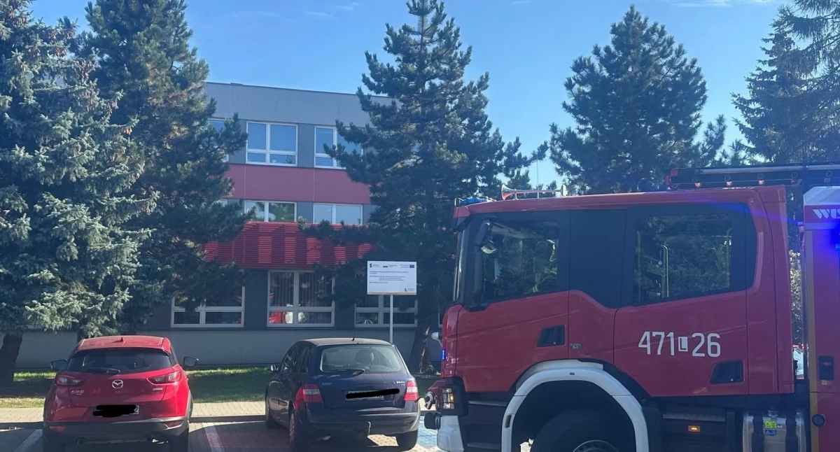  Groźny pożar w łukowskiej szkole. Dzieci ewakuowane! To nie ćwiczenia! (WIDEO)