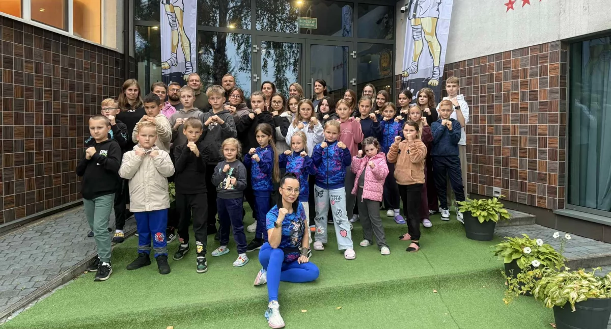 Ponad 300 pucharów w dwa lata! Klub IKIGAI i mistrzowie karate na obozie w Okunince