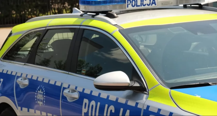 Kierująca seatem ukarana mandatem i punktami karnymi 
