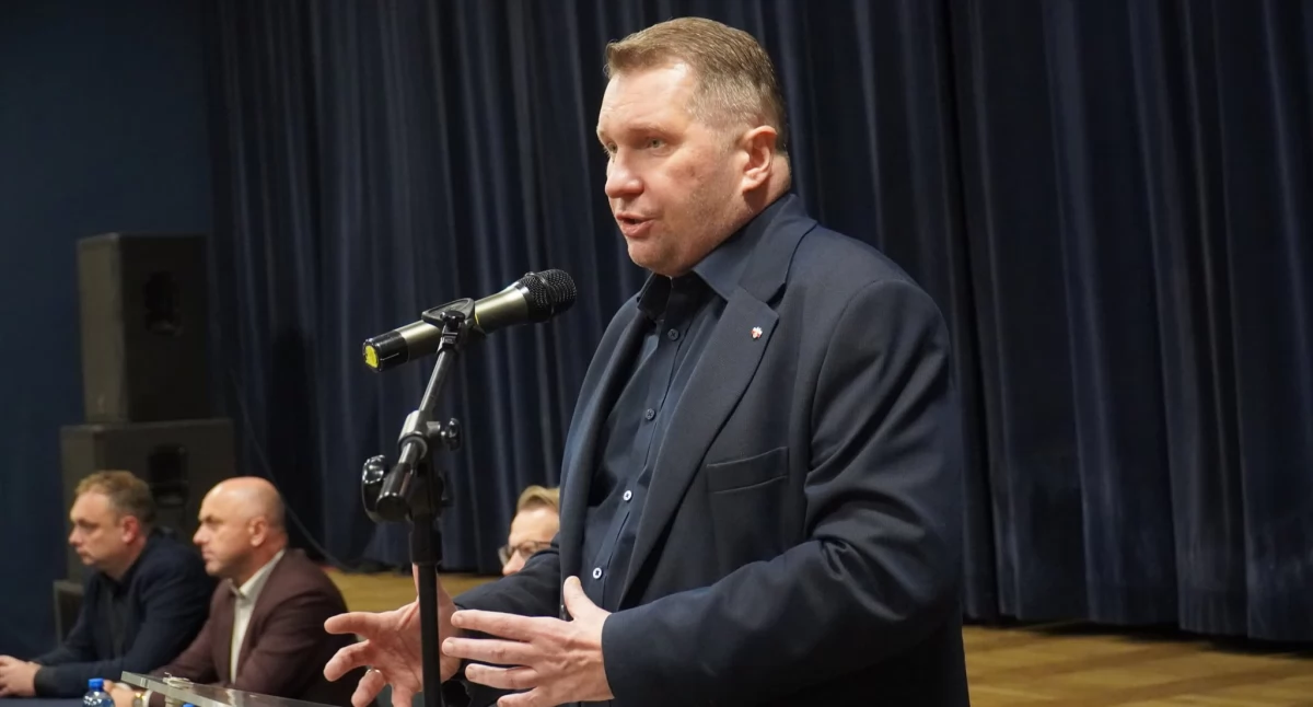 Przemysław Czarnek podczas spotkania w Łukowie: Nie ma pieniędzy na inwestycje, dopóki nie wrócimy do władzy