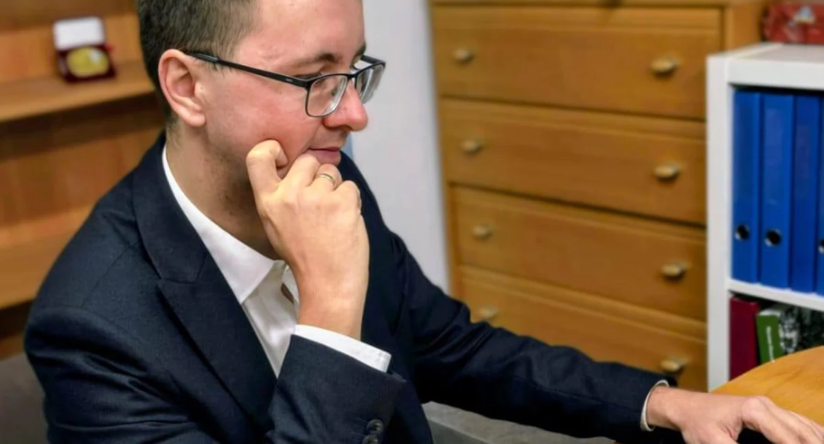Radny Bartłomiej Bryk ujawnia, co czeka mieszkańców Łukowa. Otwiera biuro i ma zaskakujący plan!