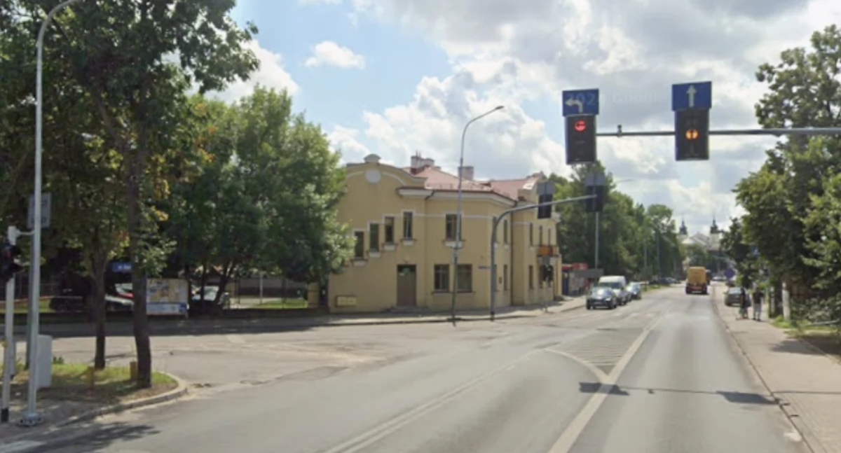 Ruch wciąż duży, a światła już nie działają. Radny Łukowa chce zmian na skrzyżowaniu