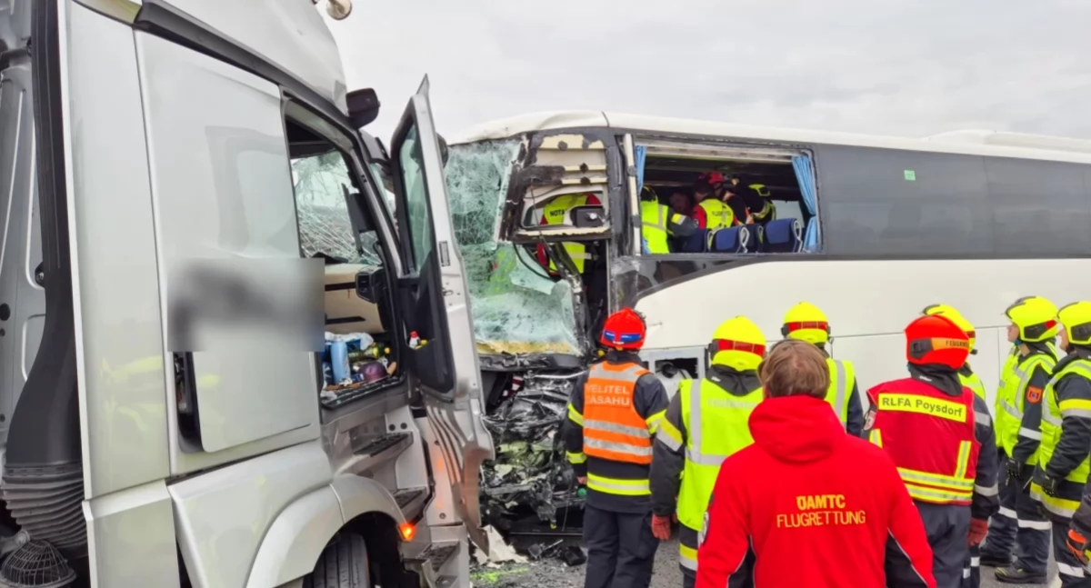 Tragiczny wypadek Polaków na autostradzie A5. Kierowca z powiatu ryckiego walczy o życie