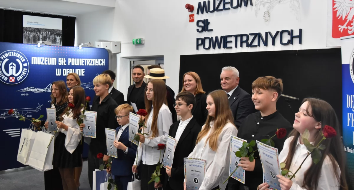 Wielki sukces młodych z Łukowa – Julia Osiak i Maksymilian Zdanowski wyróżnieni w Dęblinie!