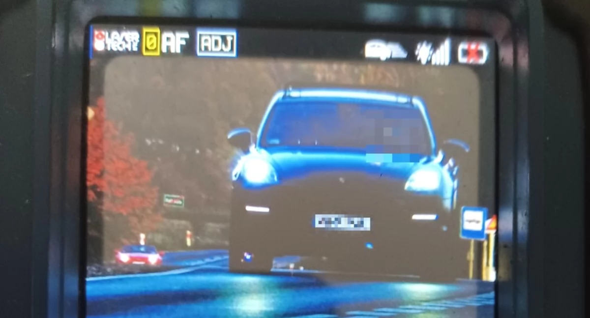 Porsche pędziło 127 km/h. 52-latka straciła prawo jazdy