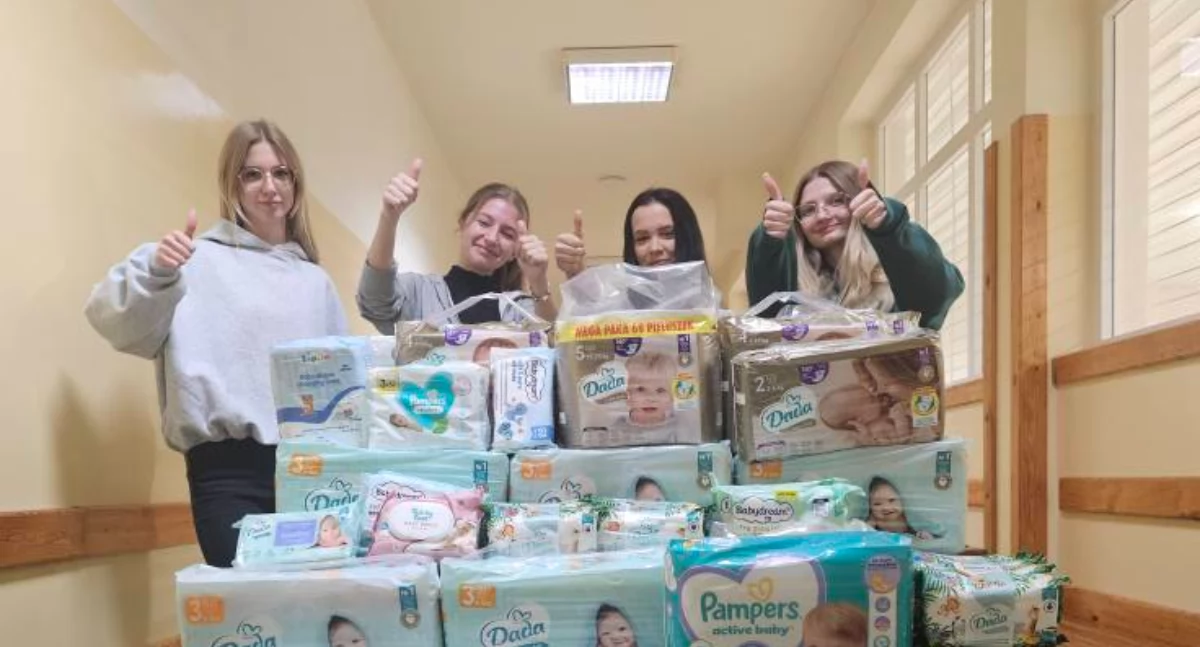 Pieluchy dla Hospicjum: ZS Nr 2 w Łukowie w akcji. Sprawdź, gdzie możesz jeszcze pomóc do 28 października!