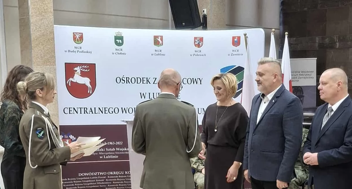 Wzorowa współpraca z MON: Szkoła z Radoryża Smolanego nagrodzona przez Ministra Obrony i CWCR Lublin