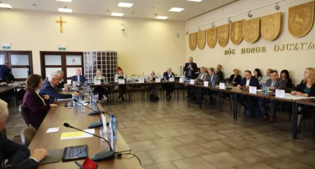 Radni debatowali o rolnictwie, edukacji i środowisku. Nowe decyzje podczas Sesji Rady Powiatu Łukowskiego