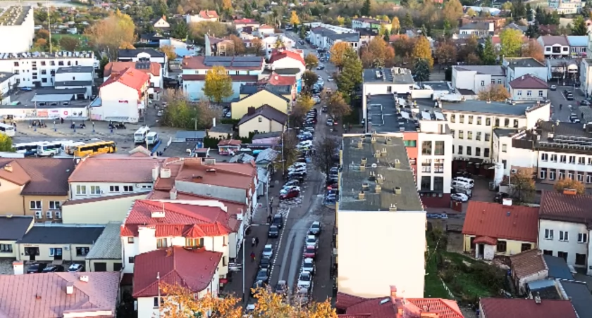 Łuków wygrywa walkę o oddech! Miasto zeruje wskaźniki PM10 – ile pieców wymieniono