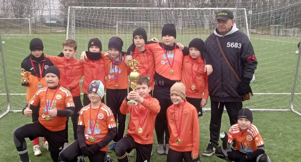 Puchar Lubartowa został skradziony! rocznik 2016 z Amplus Łuków zmiażdżył rywali na MOSiR CUP