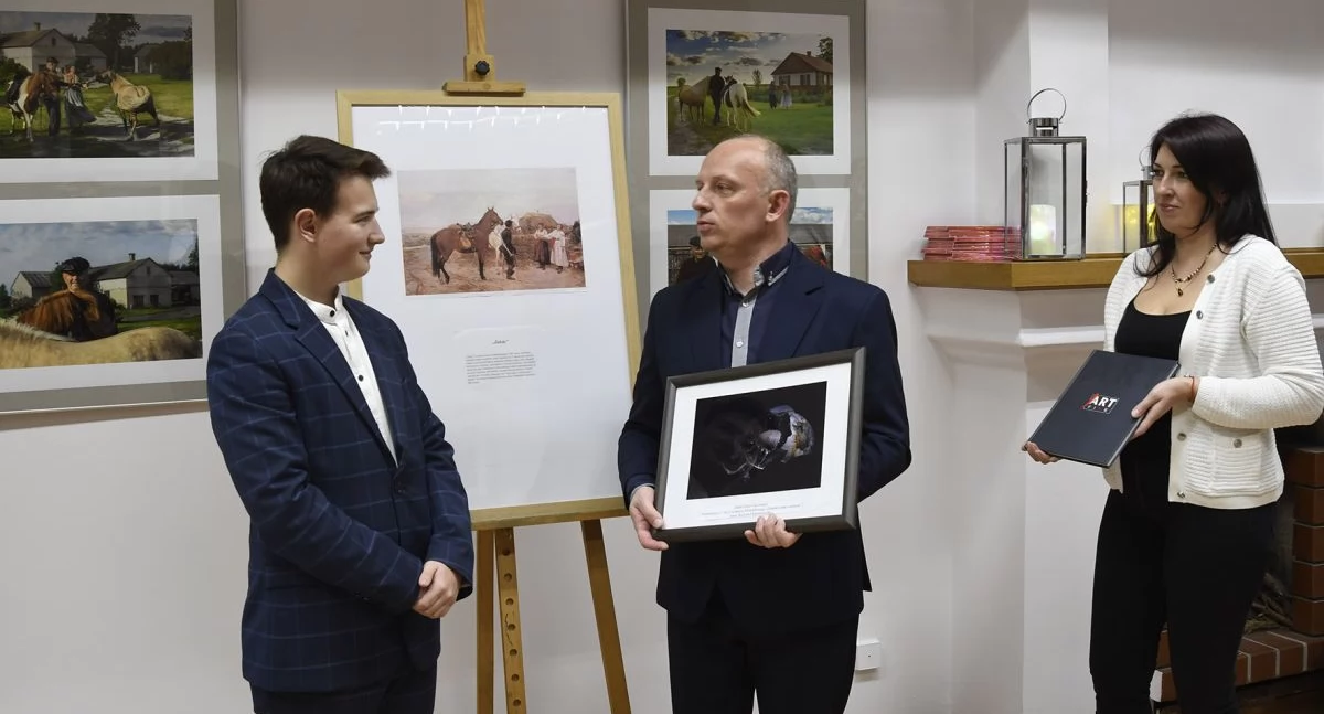 Młody talent z Łukowa inspiruje Chełmońskim: Wernisaż wystawy Krzysztofa Kazimierczaka w Muzeum Regionalnym