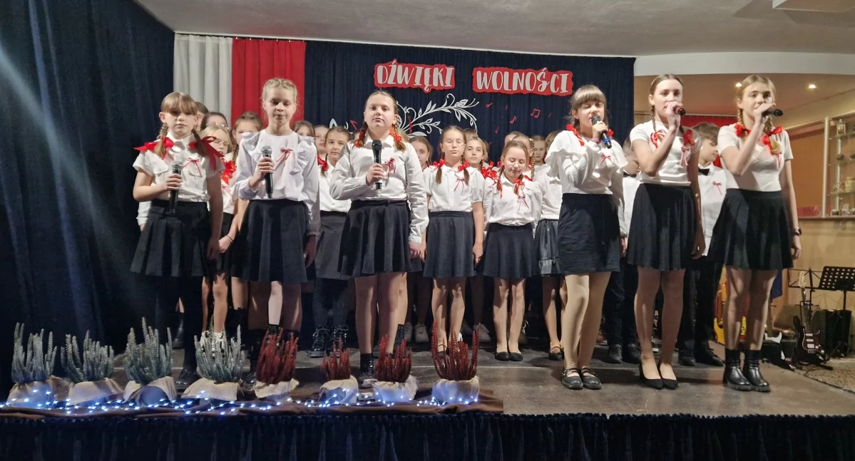 Szósta edycja koncertu „Dźwięki Wolności” w Wojcieszkowie. Pamięć uczczona pieśnią.