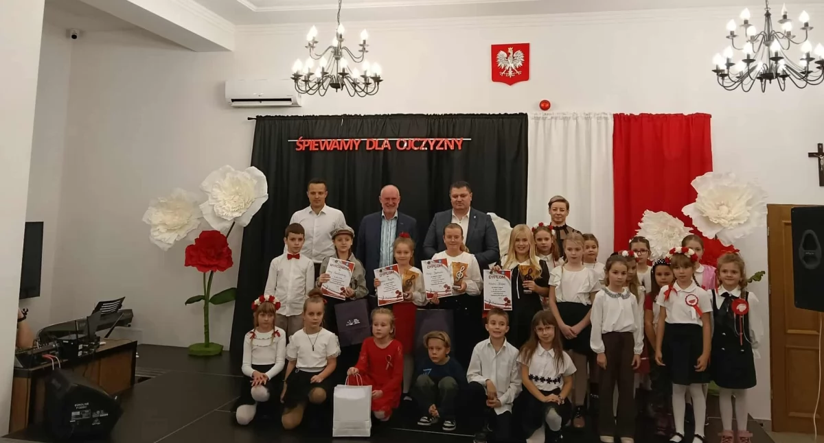 Sukces Zespołu Szkół w Fiukówce w konkursie Śpiewamy dla Ojczyzny