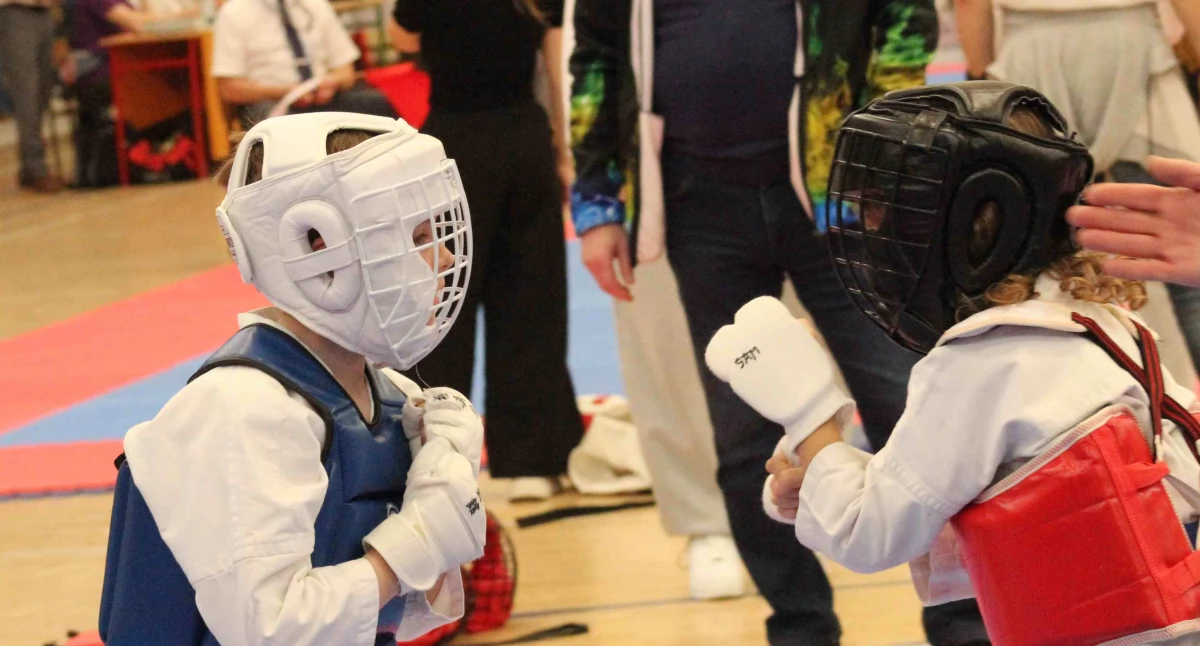Łuków żyje karate! W hali SP nr 1 trwa ogólnopolski Turniej Kyokushin dla Młodzieży