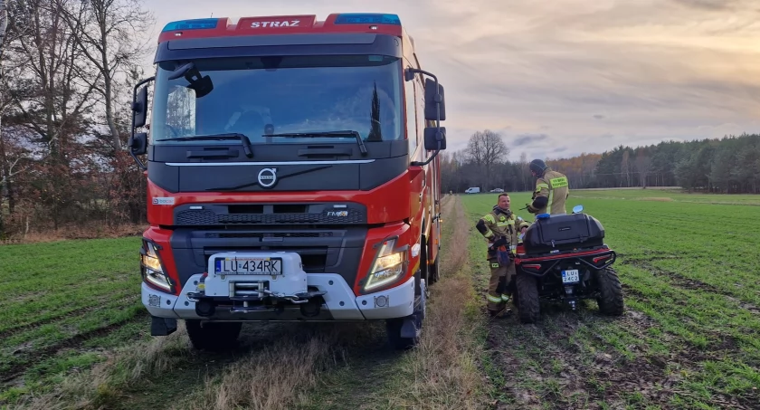 URATOWANA W BAGNACH! Strażacy  odnaleźli wycieńczoną seniorkę w Suchocinie. Minuty dzieliły od tragedii.