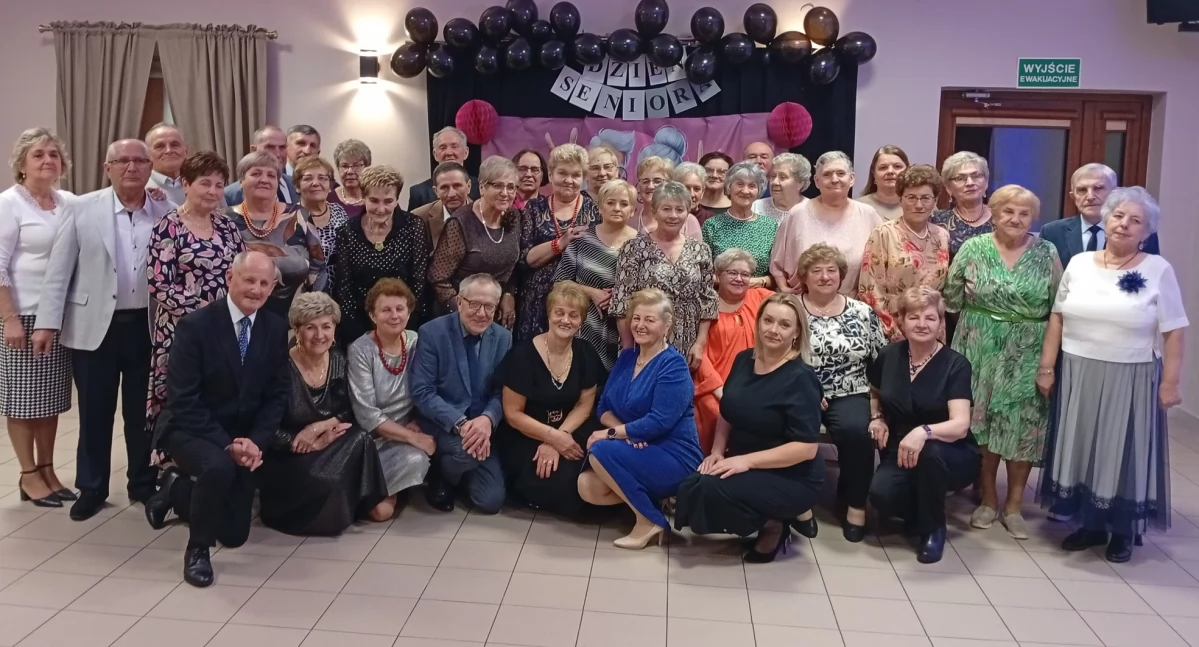 Parkiet Dymił! Bal Seniora 2025 w Gołąbkach – Seniorzy z Klubu „To jest Nasz czas” pokazali moc.