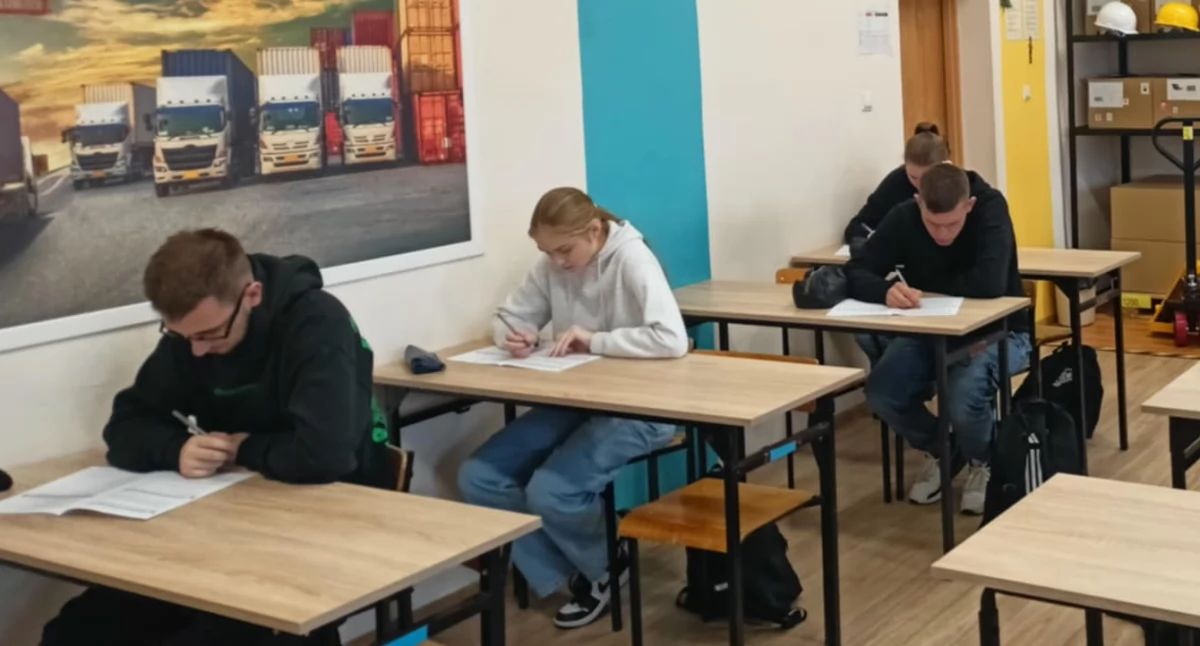 Matematyka próbna zaskoczyła! Jak poszło uczniom z Zespołu Szkół w Stoczku Łukowskim na Egzaminach z Operonem?