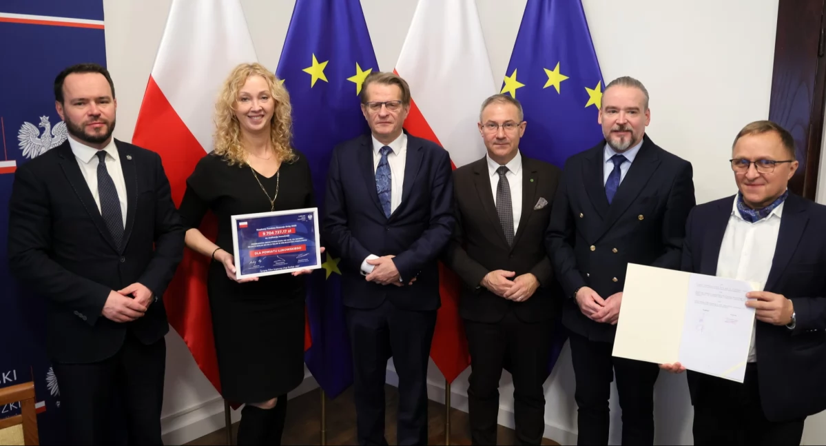 Ponad 9,5 km dróg w Powiecie Łukowskim: Remont za pieniądze z oszczędności