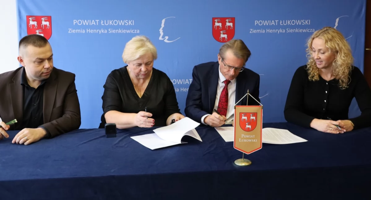 Powiat Łukowski daje pieniądze na lokalne pomysły! Koła Gospodyń i Stowarzyszenie mają granty na integrację i tradycje