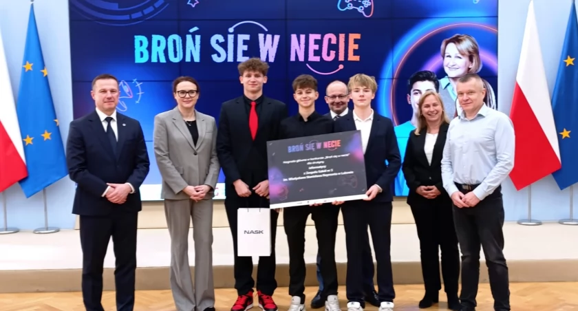 Zwycięstwo informatyków z ZS nr 3 w Łukowie! Ekipa  Reymonta  z główną nagrodą w konkursie  Broń się w Necie