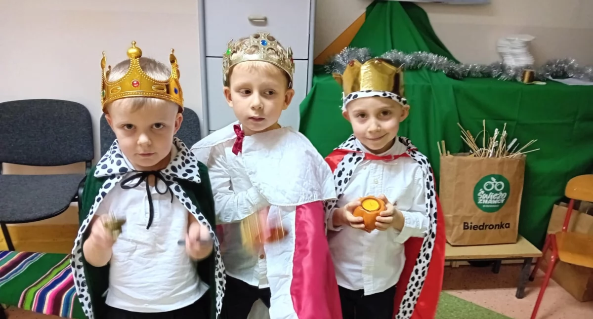 Magia betlejemskiej nocy w Adamowie. Wyjątkowe jasełka w Misiu Uszatku (GALERIA)