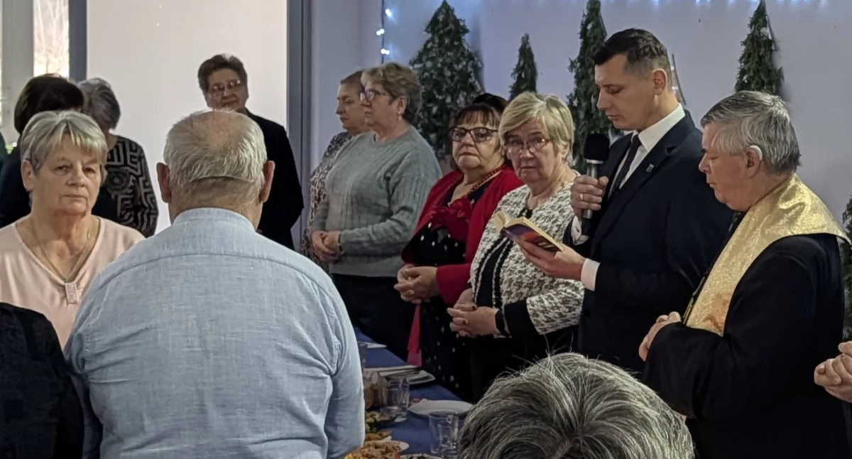 Trzebieszów: Wigilia Klubu Seniora w GOK