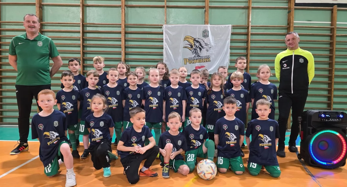 Historyczny sukces „Skrzatów” z Huty Dąbrowy. Minister Sportu docenia KS AR-TIG!