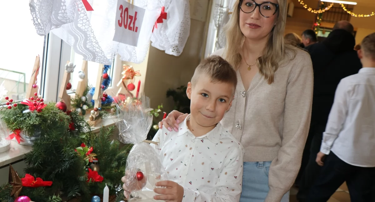 Serce na dłoni w Jedlance. Jasełka i wielka zbiórka dla Kacpra