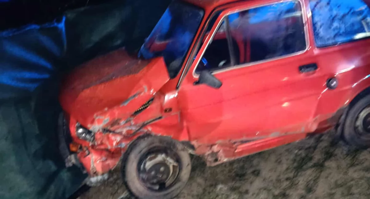 Zostawili opłatek, by ratować życie. Smutny finał podróży Fiatem 126p