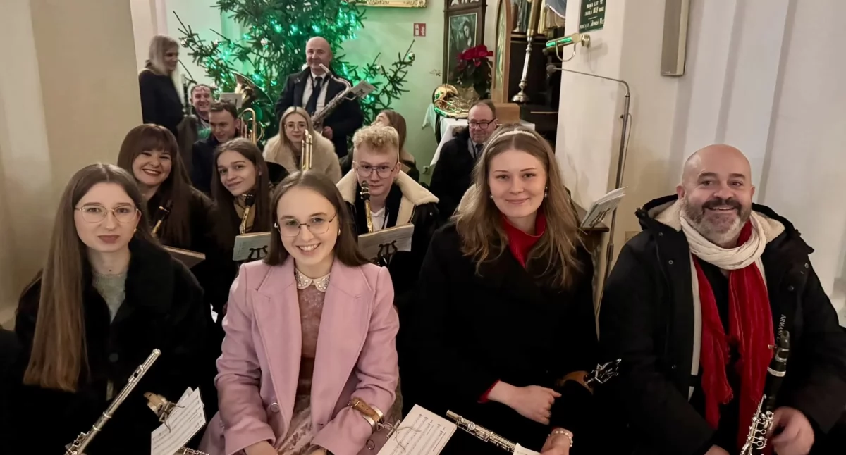 Muzyczne braterstwo podczas tegorocznej Pasterki w parafii św. Marii Magdaleny w Tuchowiczu