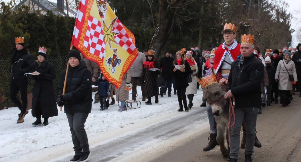 Wola Gułowska: Pokłon Trzech Króli u stóp Sanktuarium (WIDEO) 