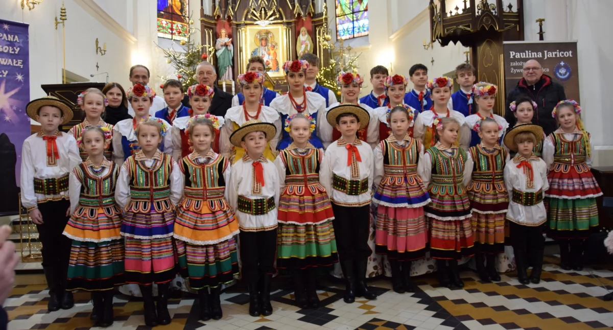 Zespół Łuków w Radoryżu Kościelnym. Owacje na stojąco w kościele!