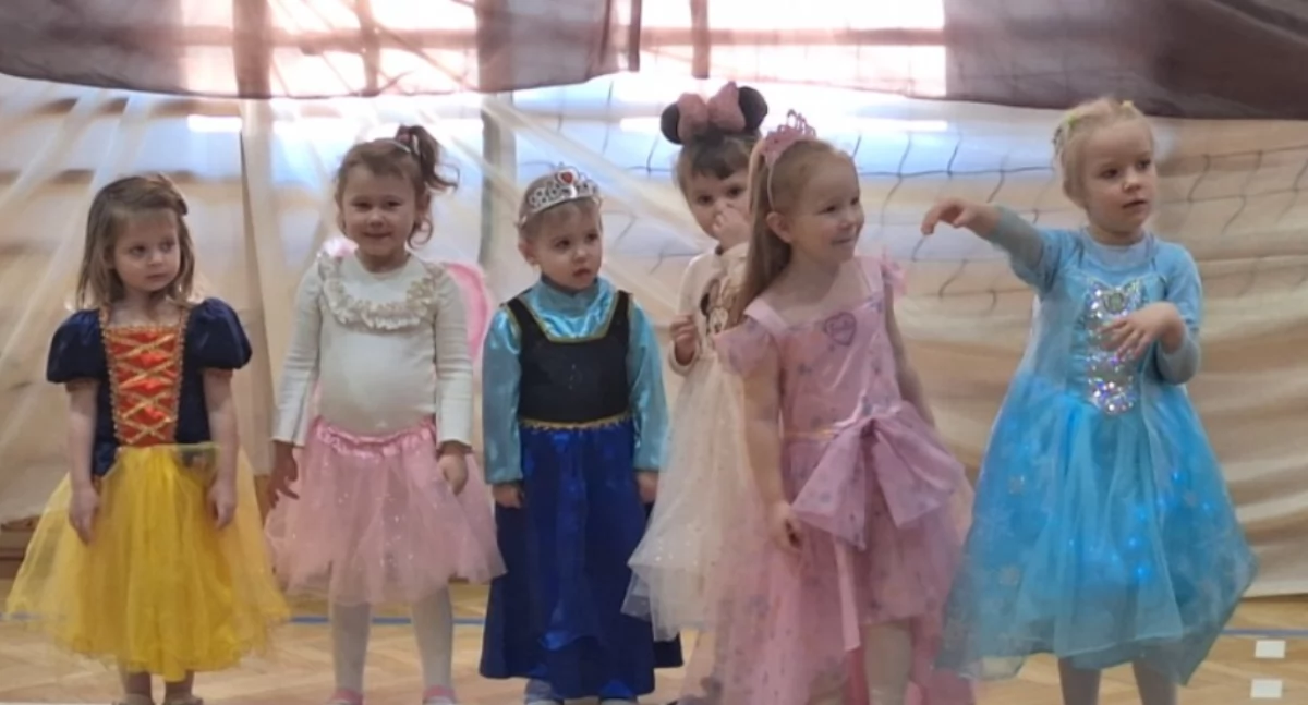Nie do wiary, za kogo przebrały się dzieci! Bal w Dębowicy zachwycił wszystkich