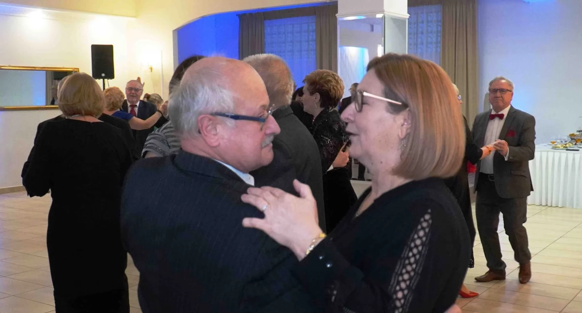 Tak bawi się Łuków! Zobacz, co działo się w Wiktorii na balu seniora